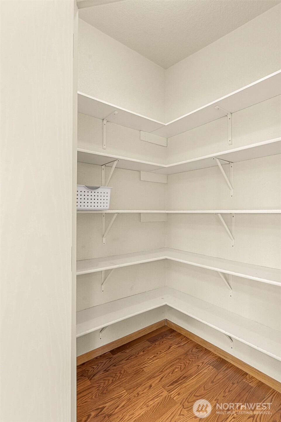 420 Sunnyslope Heights Road Wenatchee, WA 98801 - Photo 21 of 40 a view of a room with empty racks