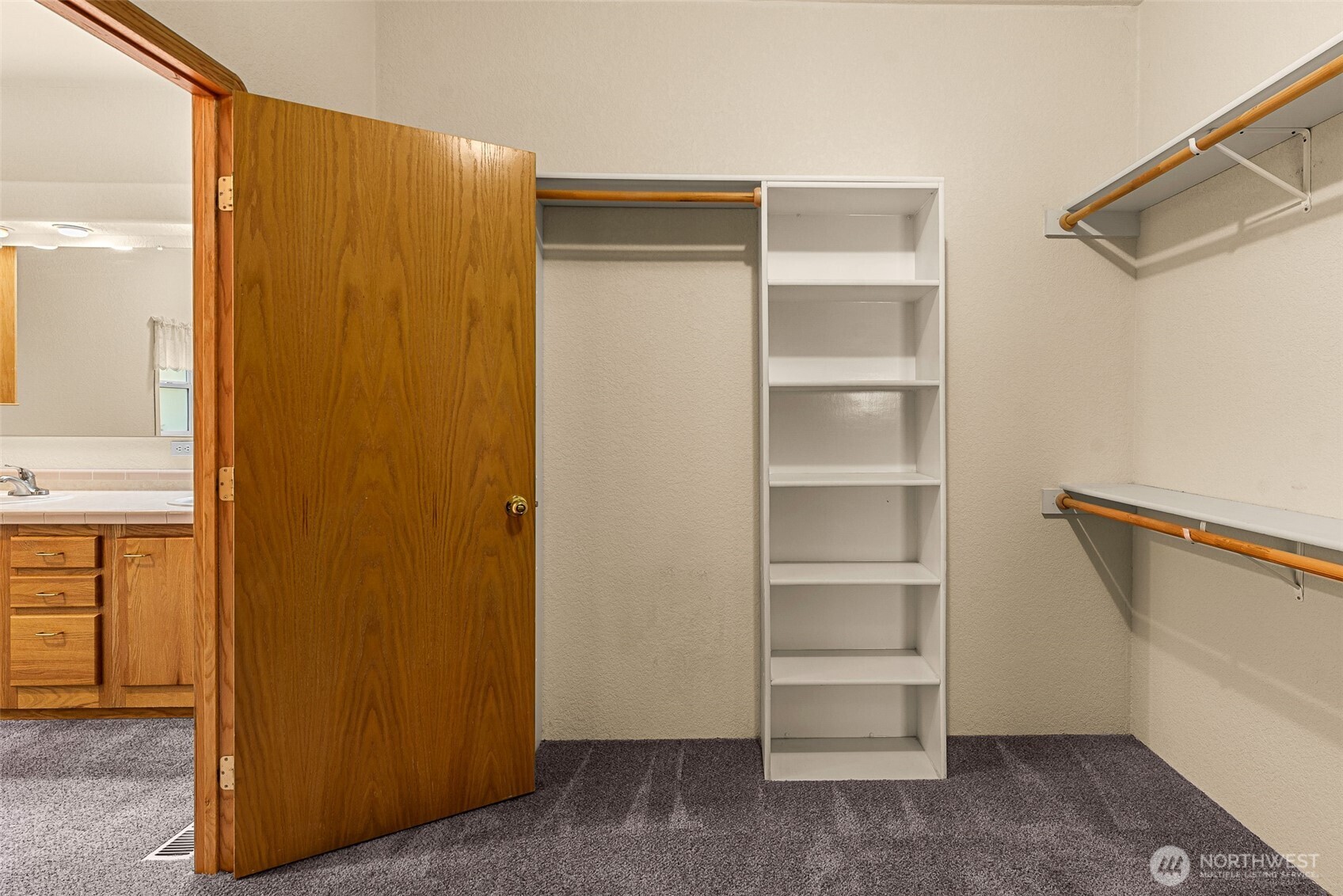 420 Sunnyslope Heights Road Wenatchee, WA 98801 - Photo 28 of 40 a view of an empty room