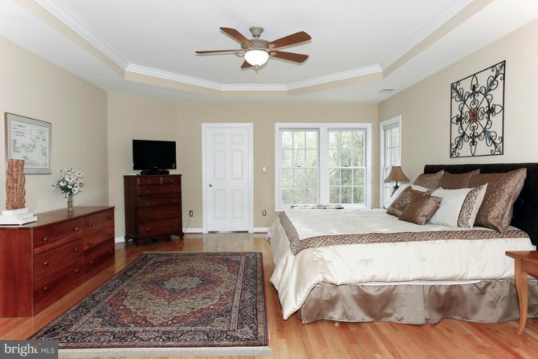 12705 Travilah Road Potomac, MD 20854 - Photo 2 of 29 Bedroom