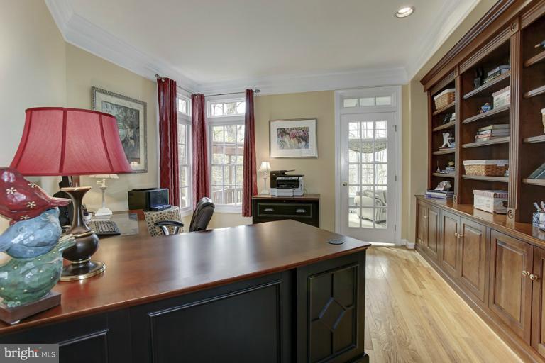 12705 Travilah Road Potomac, MD 20854 - Photo 4 of 29 Interior (General)
