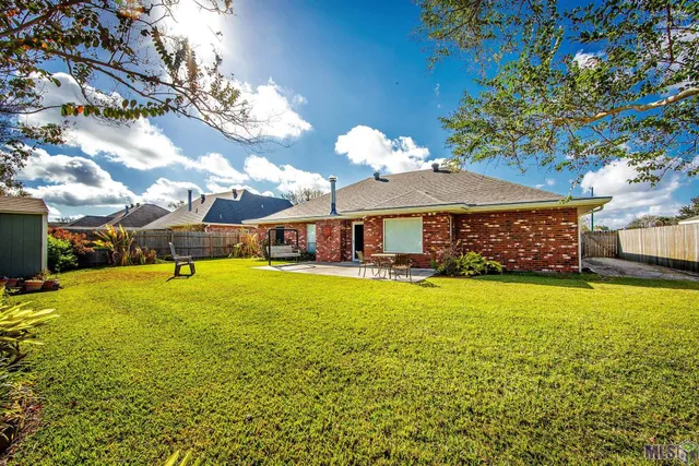 $269,500 | 301 Hawthorne Drive, Houma, LA 70360