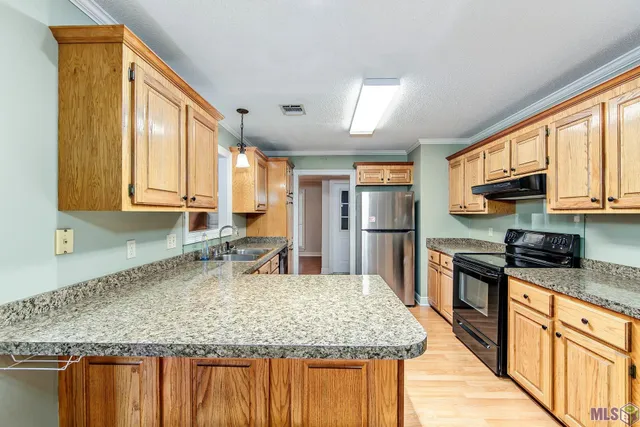 $269,500 | 301 Hawthorne Drive, Houma, LA 70360