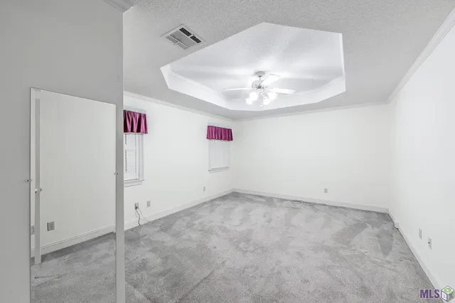 $269,500 | 301 Hawthorne Drive, Houma, LA 70360