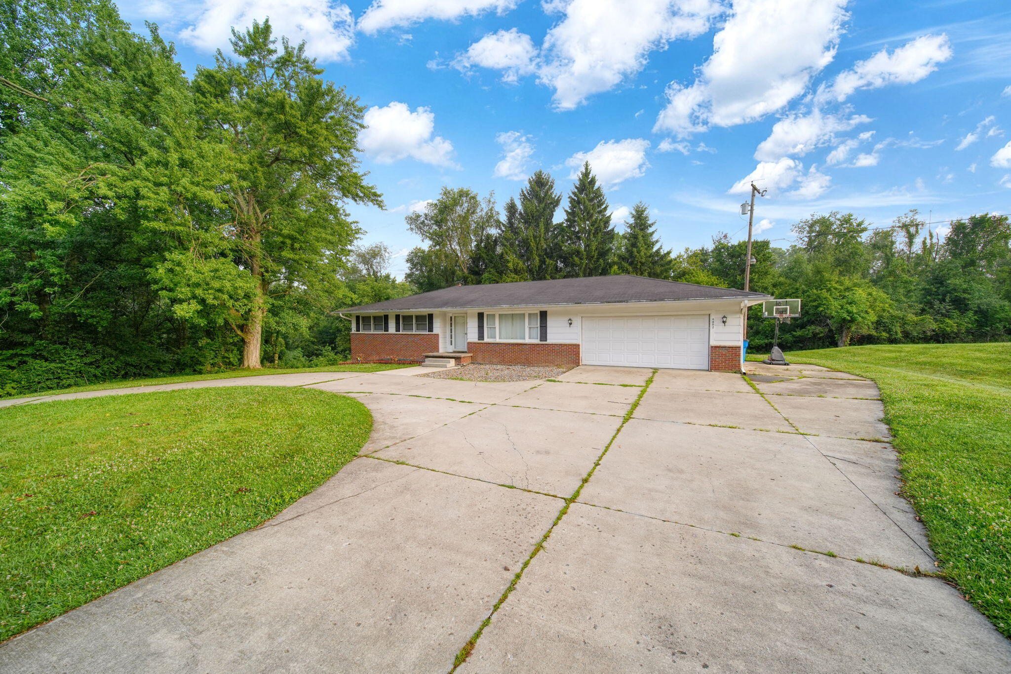 4802 Forrister Road Adrian, MI 49221 - Photo 3 of 53 2-web-or-mls-DSC01698_HDR