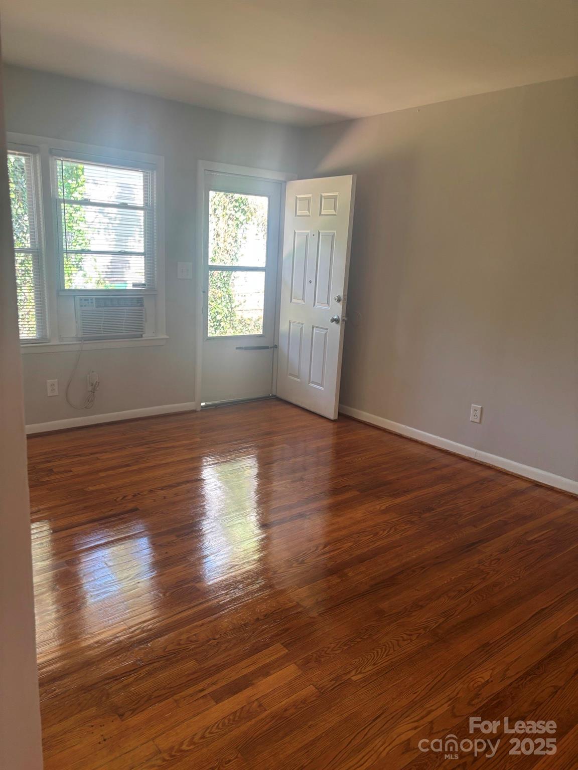 218 Grandin Road, Unit 3 Charlotte, NC 28208 - Photo 2 of 7