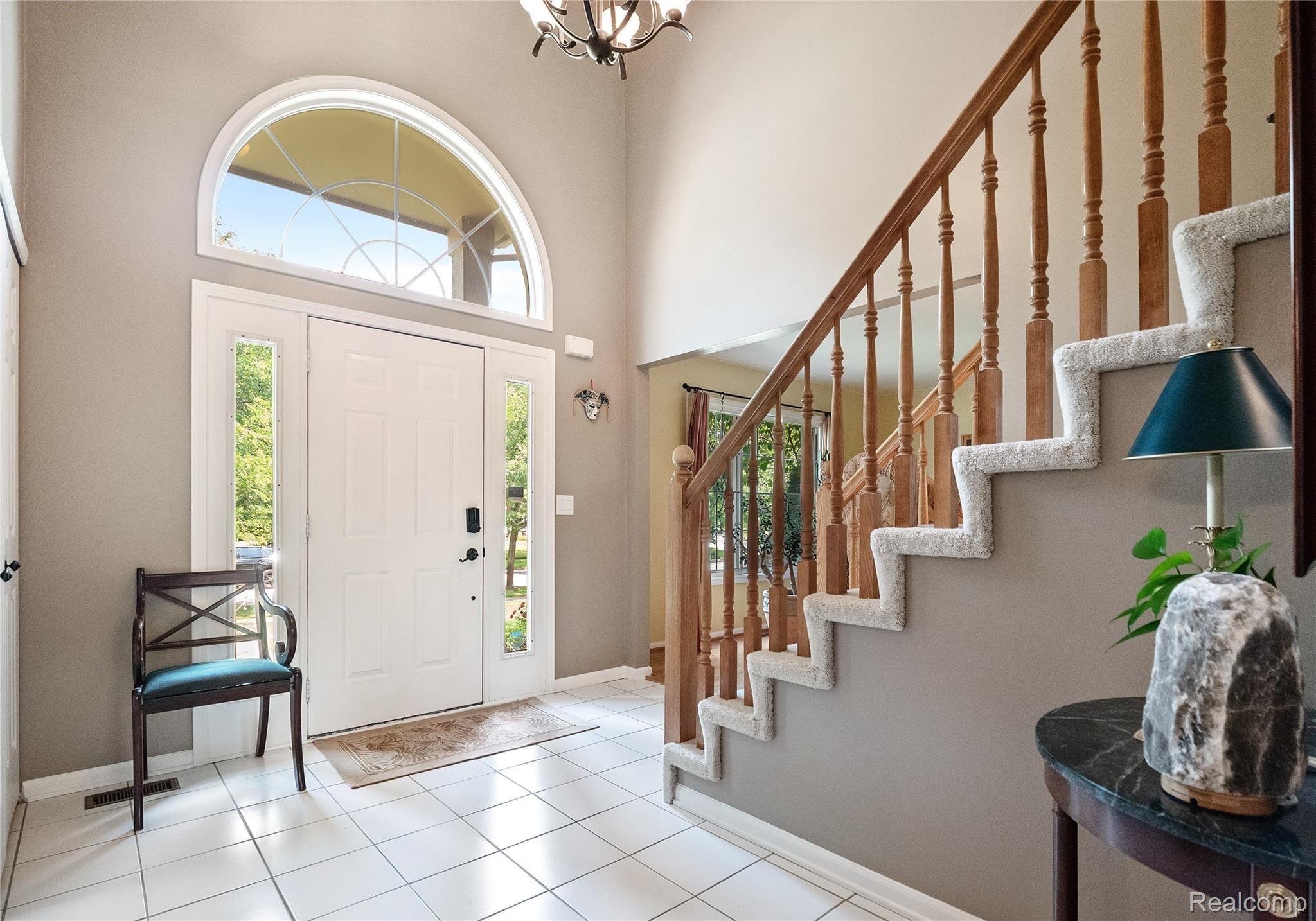 24417 Woodham Road Novi, MI 48374 - Photo 4 of 37 FOYER