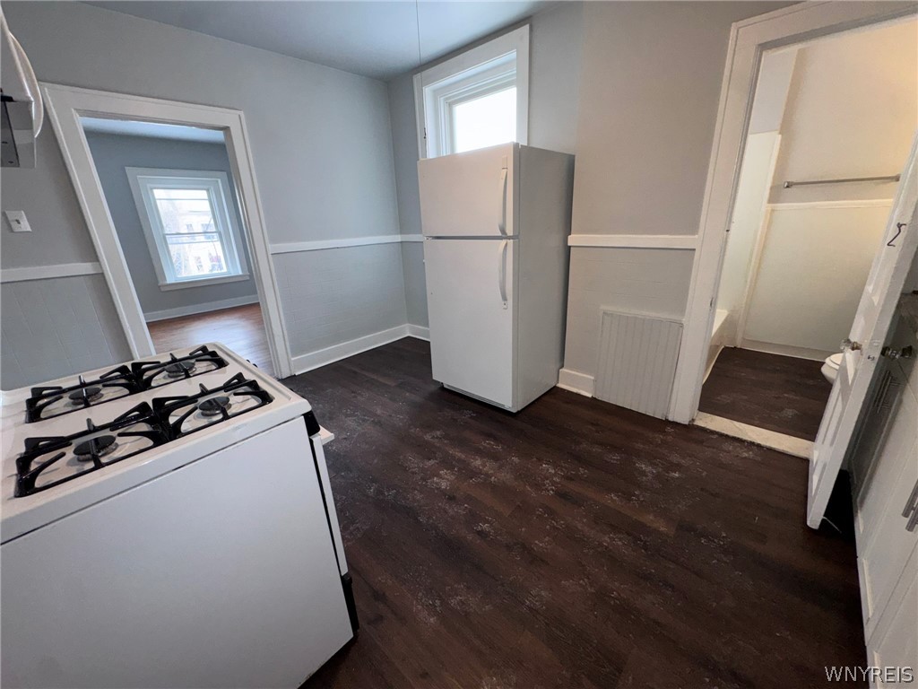 856 Niagara Street Buffalo, NY 14213 - Photo 12 of 28