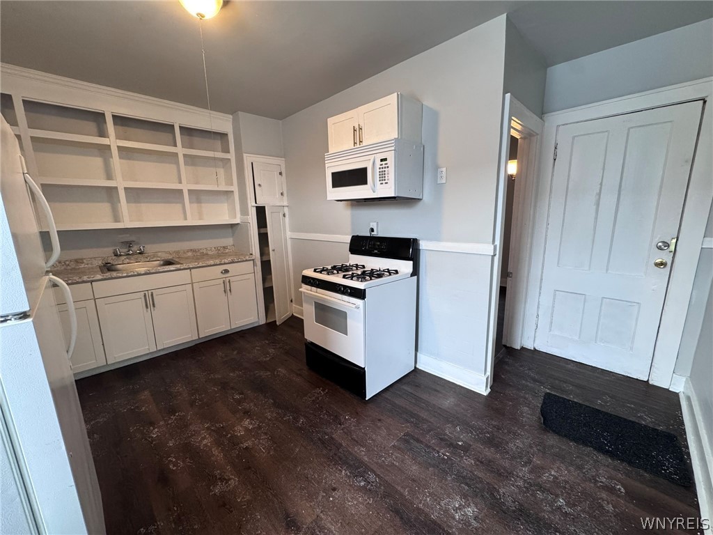 856 Niagara Street Buffalo, NY 14213 - Photo 13 of 28