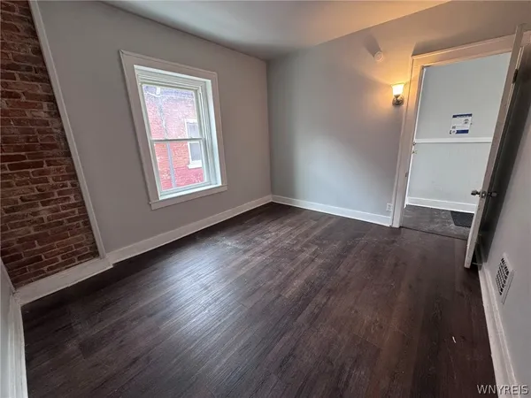 $1,100 | 856 Niagara Street, Buffalo, NY 14213