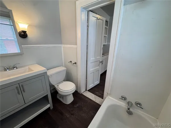 $1,100 | 856 Niagara Street, Buffalo, NY 14213