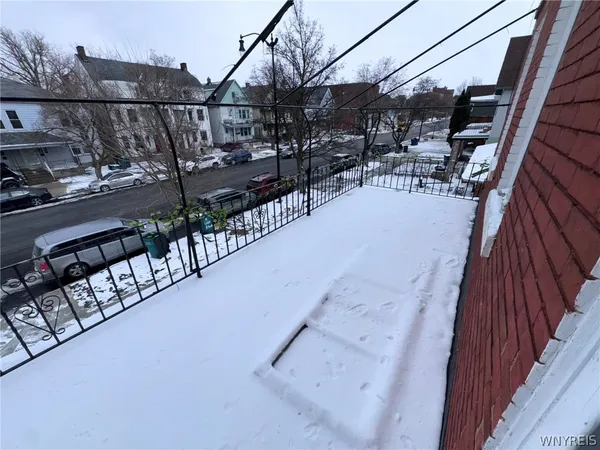 $1,100 | 856 Niagara Street, Buffalo, NY 14213