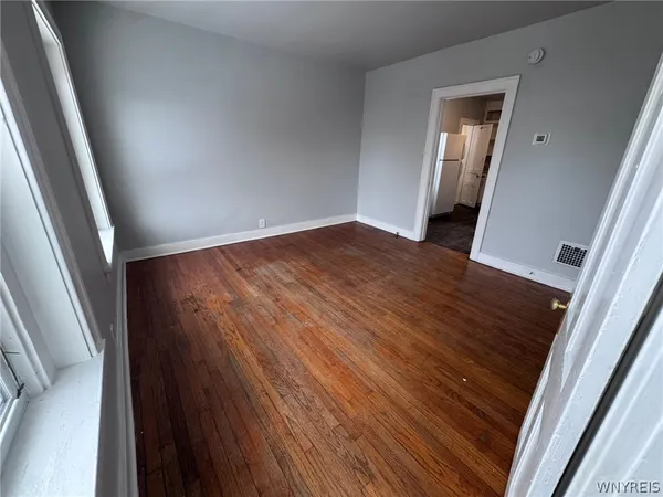 $1,100 | 856 Niagara Street, Buffalo, NY 14213