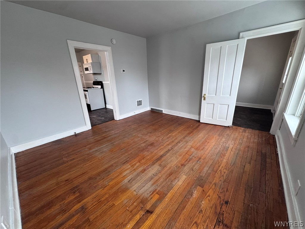 856 Niagara Street Buffalo, NY 14213 - Photo 9 of 28