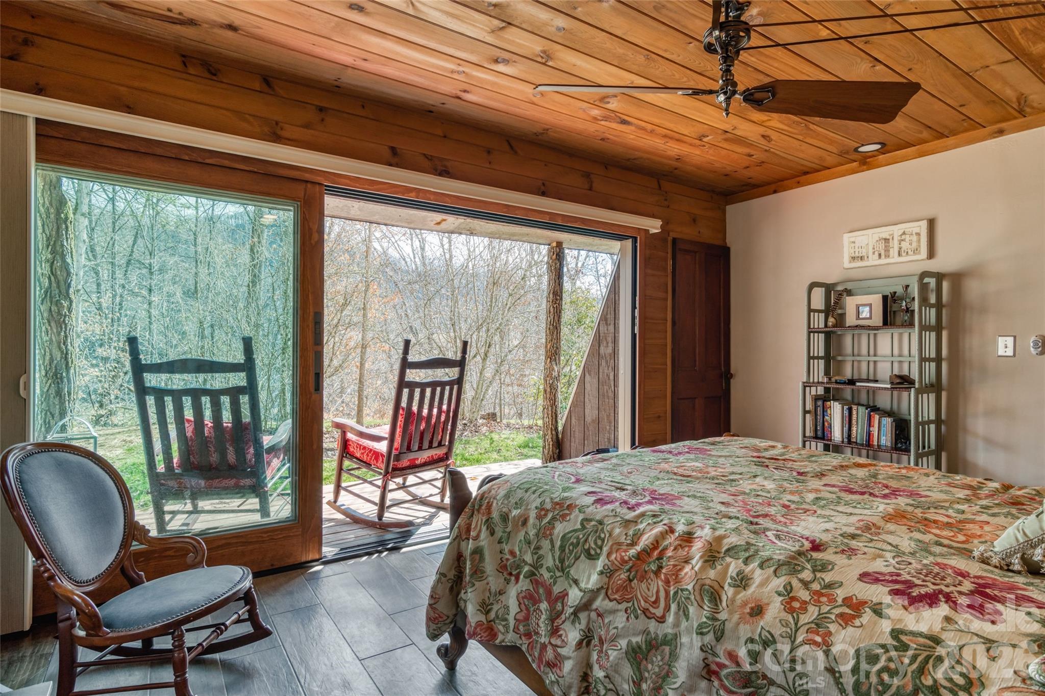 461 Ferguson Cove Loop Clyde, NC 28721 - Photo 16 of 46 Gallery Image 16