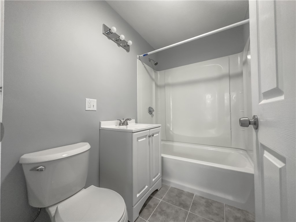 49 Hollis Street Providence, RI 02907 - Photo 10 of 24