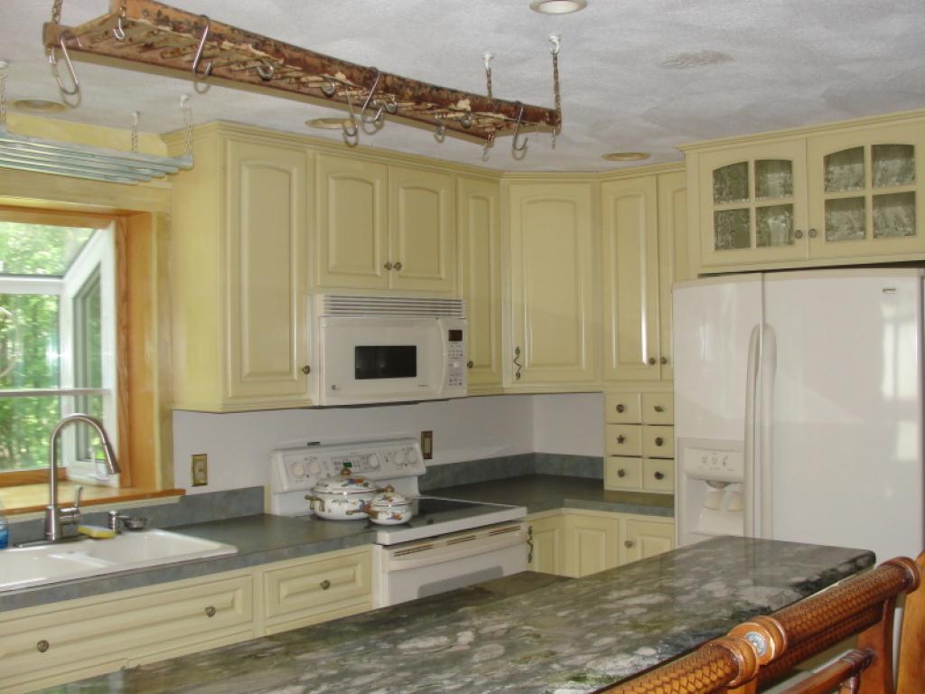 20 Raintree Drive Londonderry, NH 03053 - Photo 5 of 25