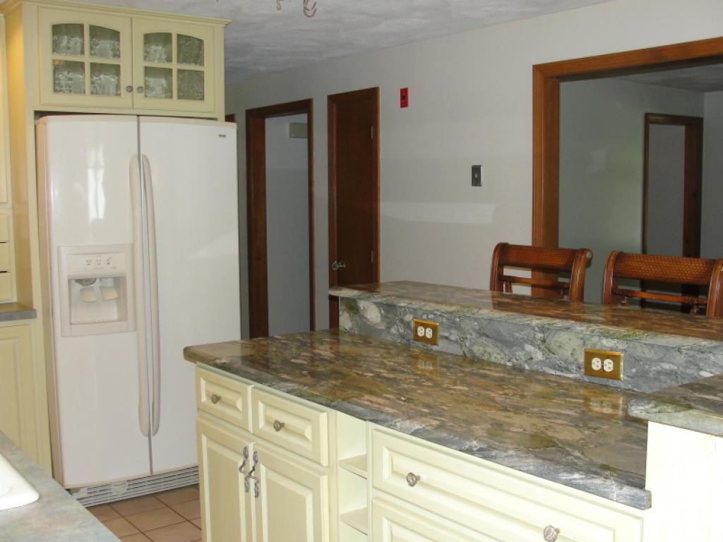 20 Raintree Drive Londonderry, NH 03053 - Photo 9 of 25