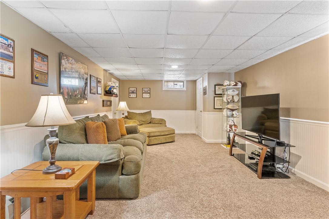 55 Wickham Road North Kingstown, RI 02852 - Photo 38 of 41 Gallery Image 38