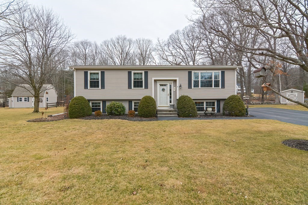 8 Fox Hill Road Blackstone, MA 01504 - Photo 1 of 30 Gallery Image 1
