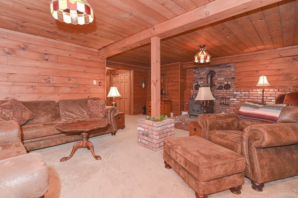 8 Fox Hill Road Blackstone, MA 01504 - Photo 20 of 30 Gallery Image 20