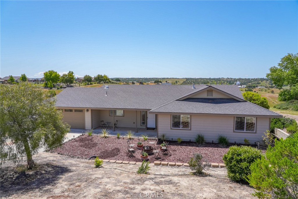 5950 Forked Horn Place Paso Robles, CA 93446 - Photo 27 of 31 front view of a house with a patio