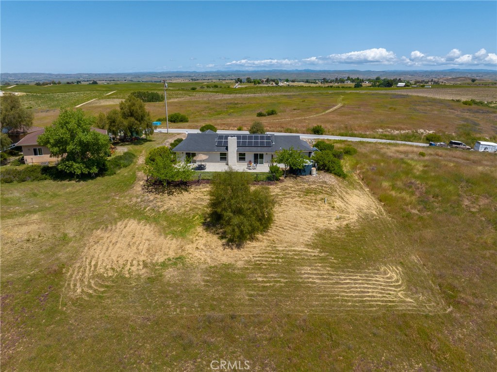 5950 Forked Horn Place Paso Robles, CA 93446 - Photo 28 of 31 a view of an ocean from a building