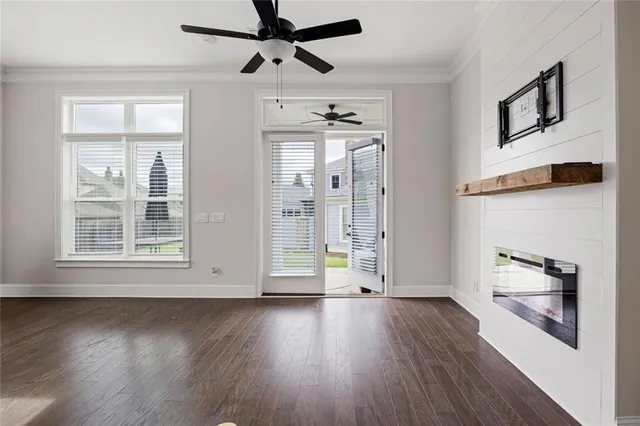 $549,900 | 109 Village Green Avenue, Woodstock, GA 30189