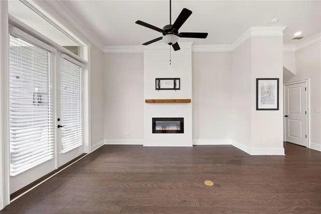 $549,900 | 109 Village Green Avenue, Woodstock, GA 30189