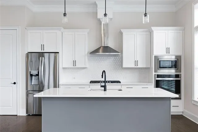 $549,900 | 109 Village Green Avenue, Woodstock, GA 30189