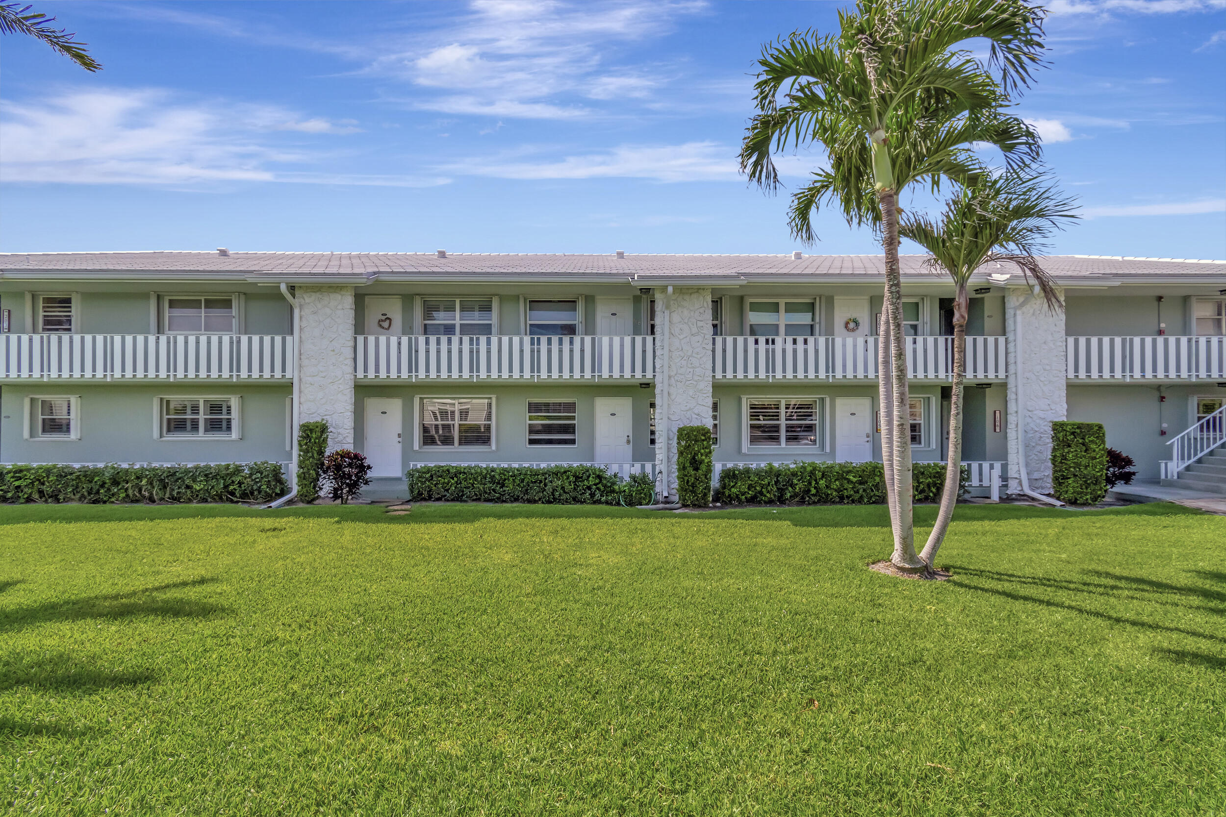 5540 North Ocean Boulevard, Unit 204 Ocean Ridge, FL 33435 - Photo 2 of 52 03_dsc_6871