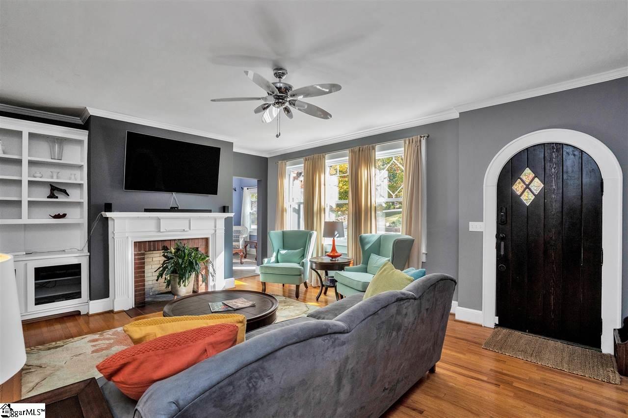 212 Grove Road Greenville, SC 29605 - Photo 3 of 29