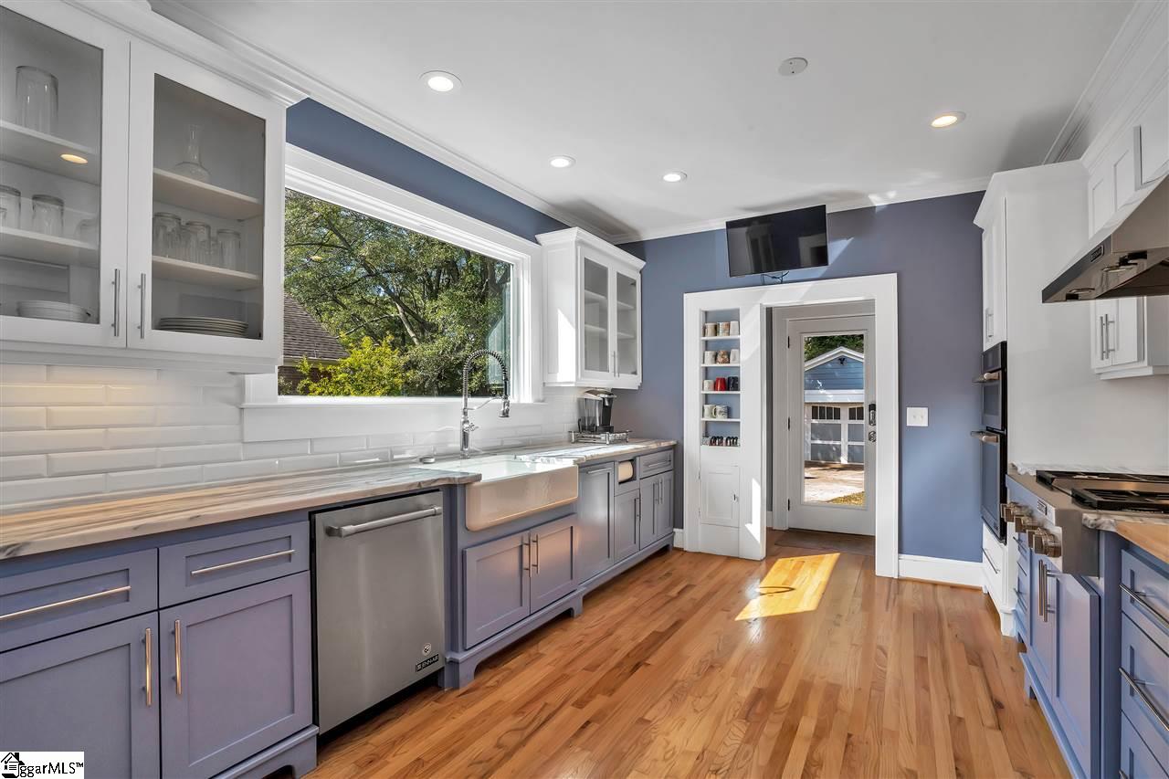 212 Grove Road Greenville, SC 29605 - Photo 7 of 29