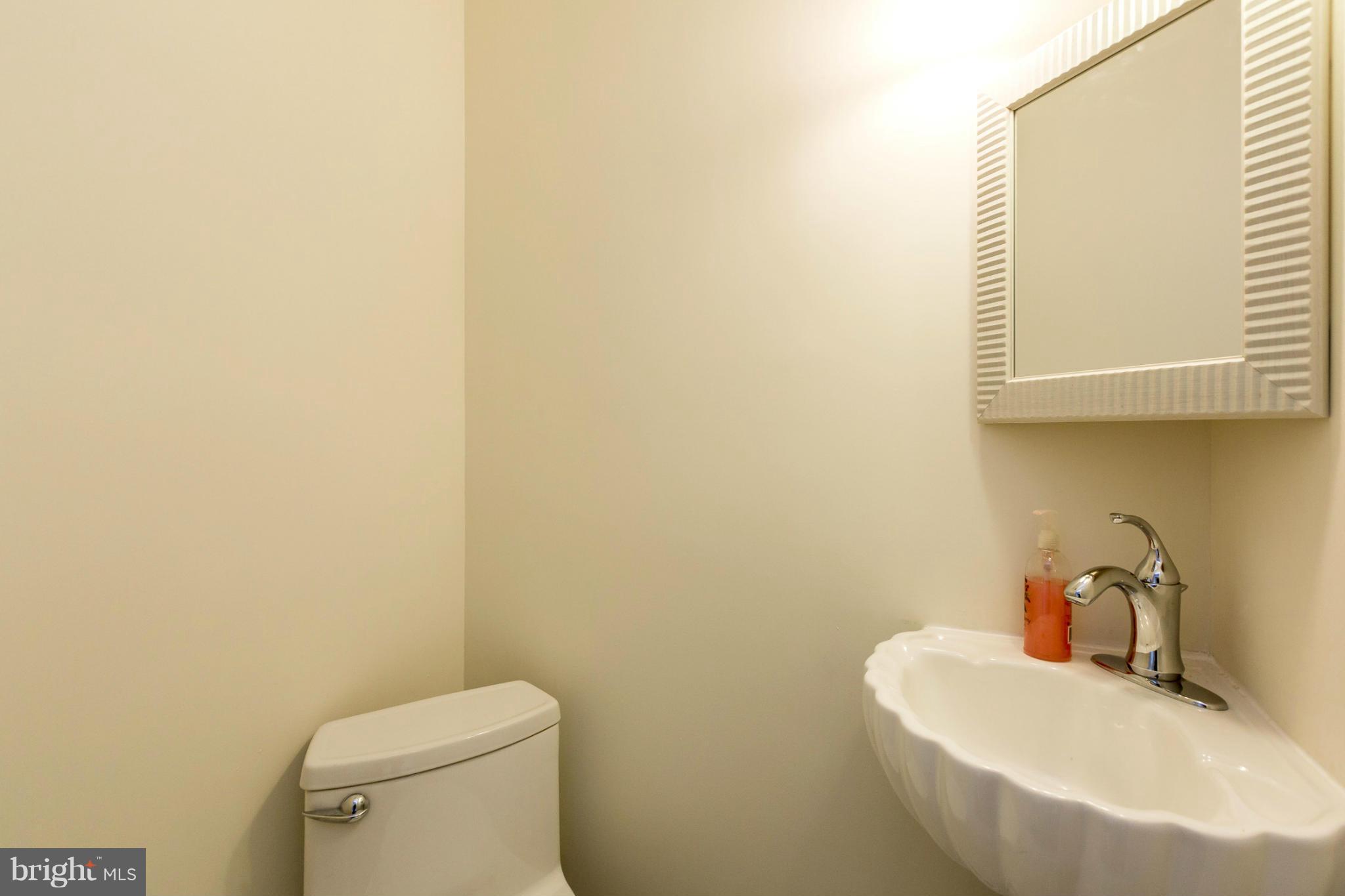 1253 Roundtop Road Odenton, MD 21113 - Photo 18 of 30 Bath