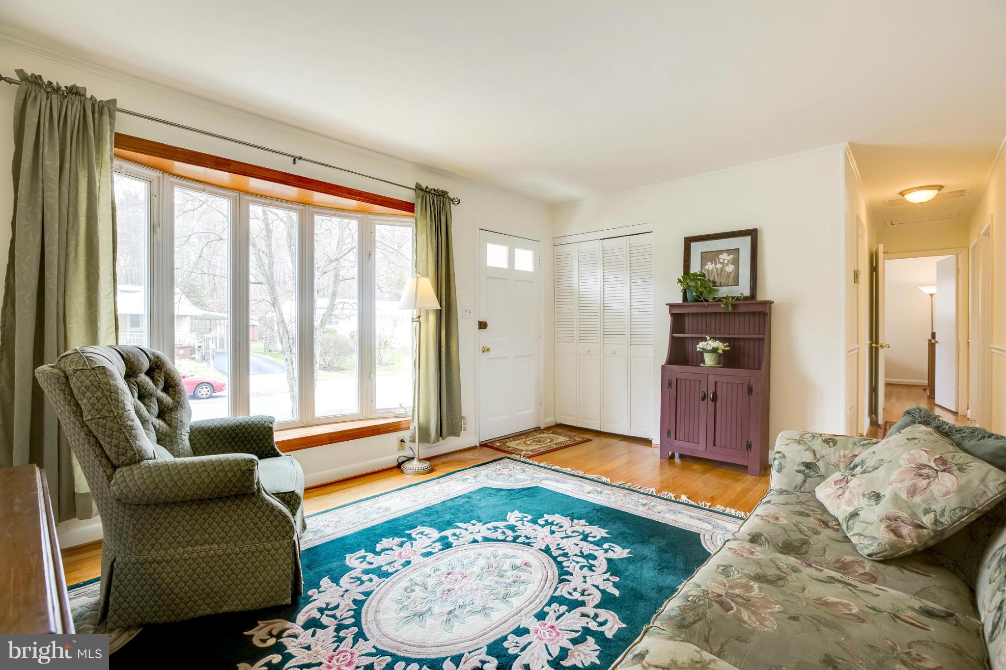 1253 Roundtop Road Odenton, MD 21113 - Photo 4 of 30 Living Room