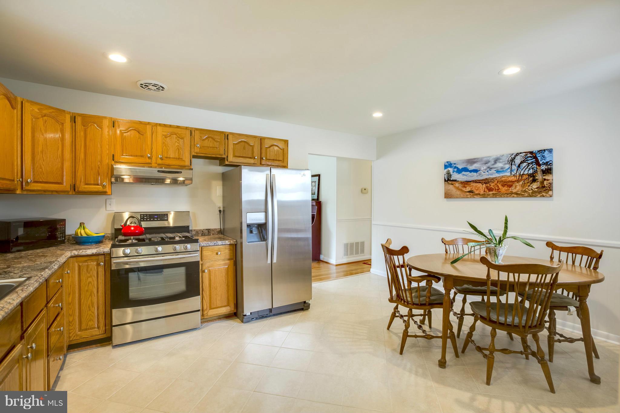 1253 Roundtop Road Odenton, MD 21113 - Photo 6 of 30 Kitchen