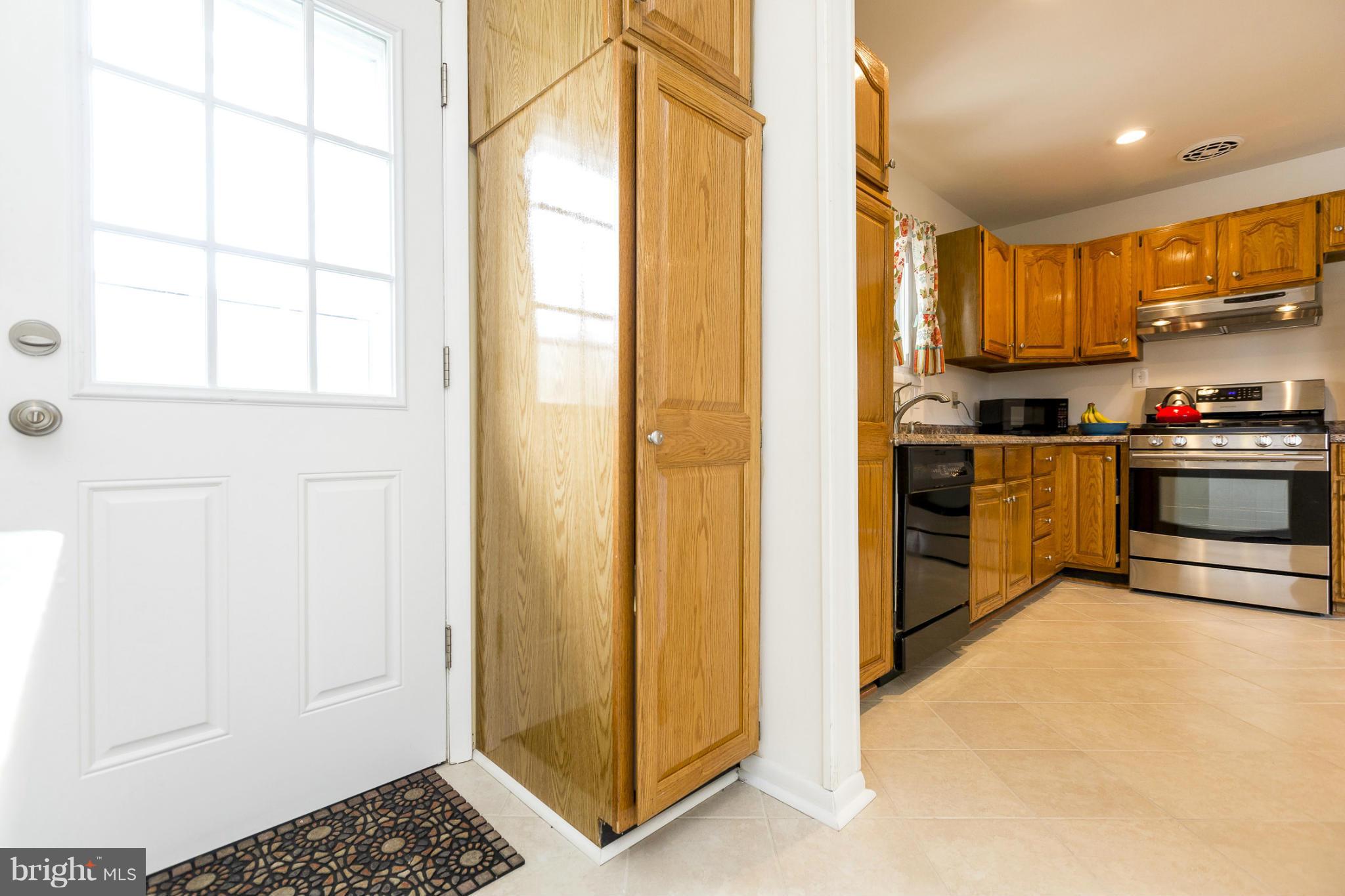 1253 Roundtop Road Odenton, MD 21113 - Photo 9 of 30 Kitchen