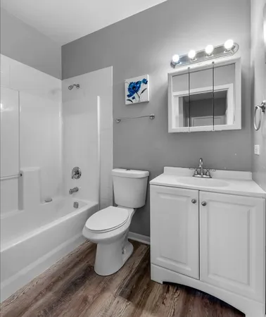 $2,895 | 4909 Spencer Avenue, Unit A, Lisle, IL 60532