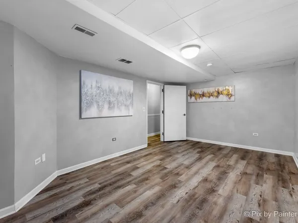 $2,895 | 4909 Spencer Avenue, Unit A, Lisle, IL 60532