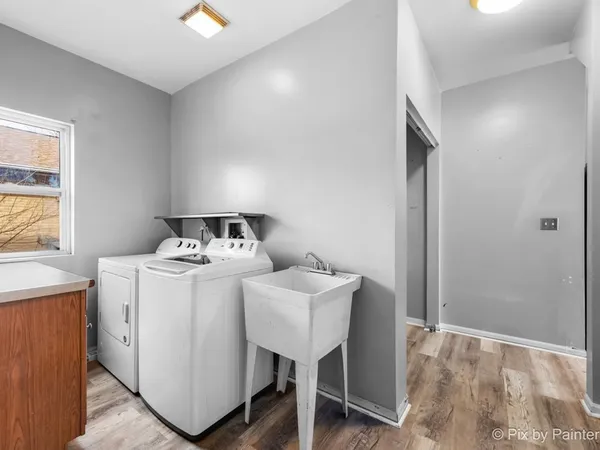 $2,895 | 4909 Spencer Avenue, Unit A, Lisle, IL 60532