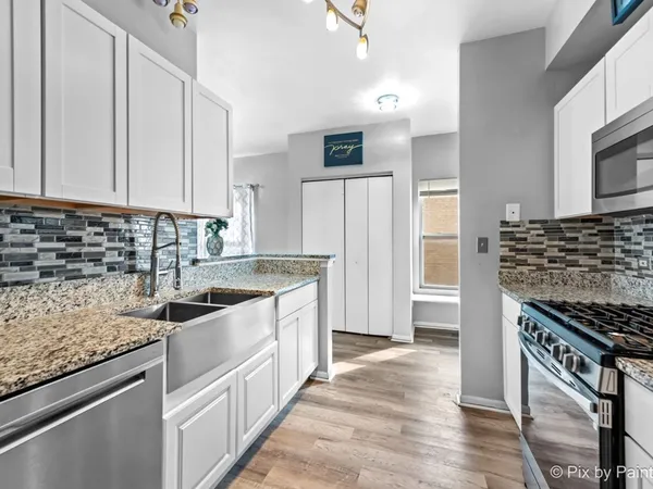 $2,895 | 4909 Spencer Avenue, Unit A, Lisle, IL 60532
