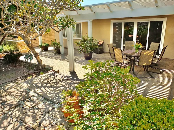 $1,430,000 | 6317 East Eliot Street, Long Beach, CA 90803