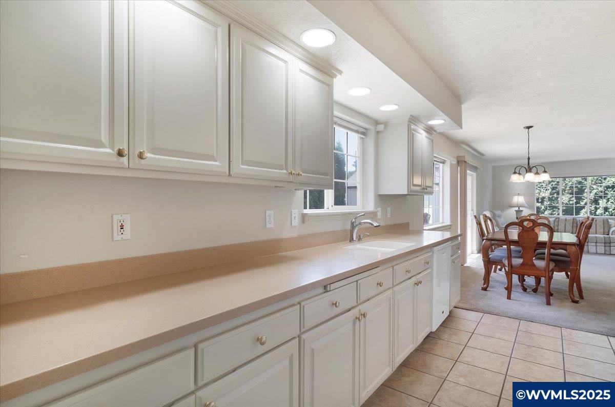 1753 Springtime Court Northeast Keizer, OR 97303 - Photo 14 of 45