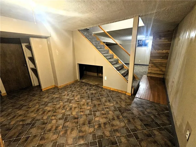 $215,000 | 20802 East 13th Terrace North, Independence, MO 64057