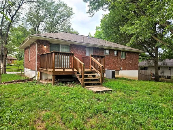 $210,000 | 20802 East 13th Terrace North, Independence, MO 64057