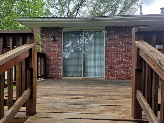 $215,000 | 20802 East 13th Terrace North, Independence, MO 64057