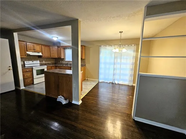 $215,000 | 20802 East 13th Terrace North, Independence, MO 64057