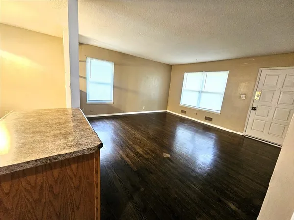 $210,000 | 20802 East 13th Terrace North, Independence, MO 64057