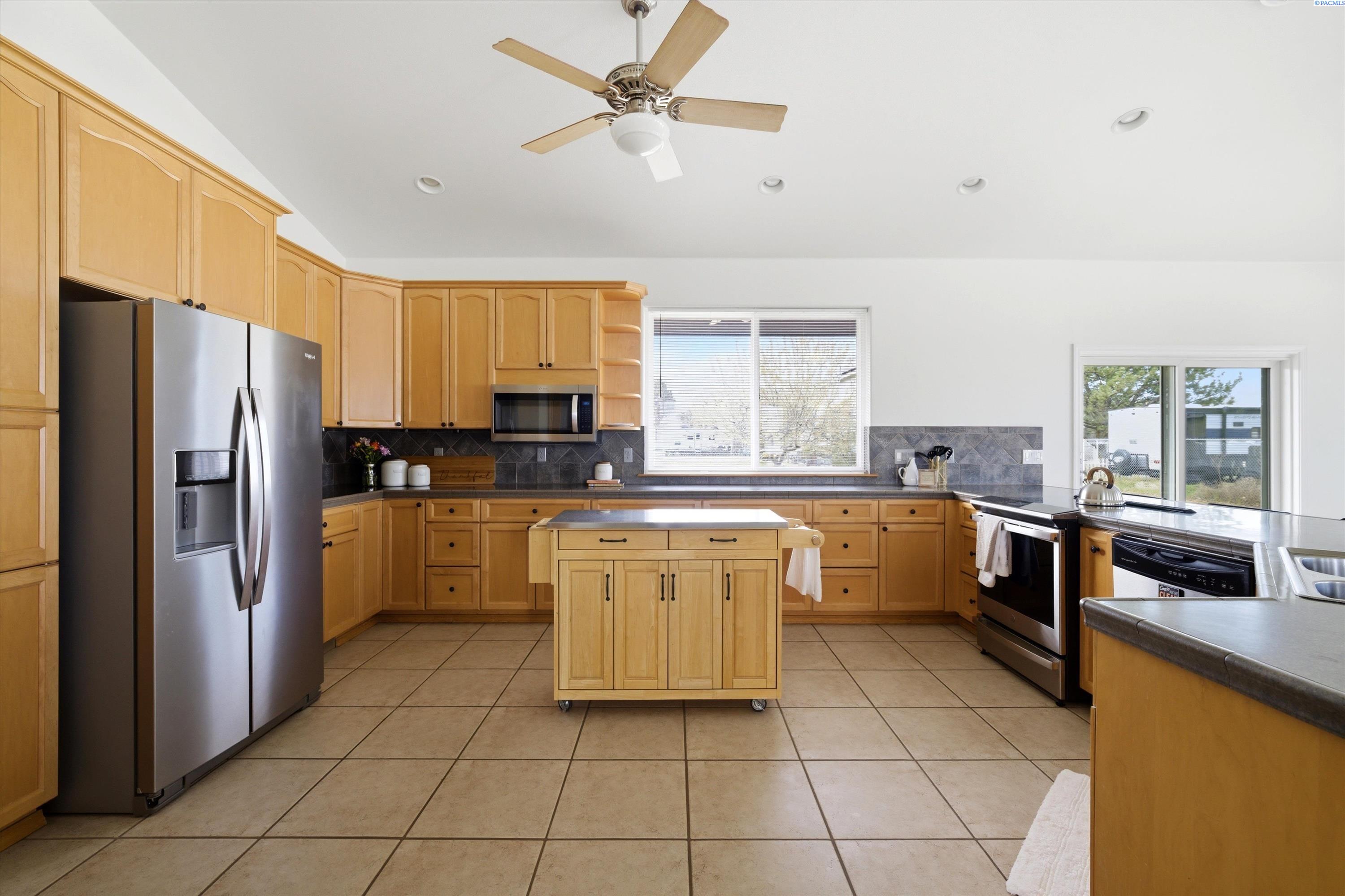 4007 Keene Road Richland, WA 99352 - Photo 19 of 50 Gallery Image 19