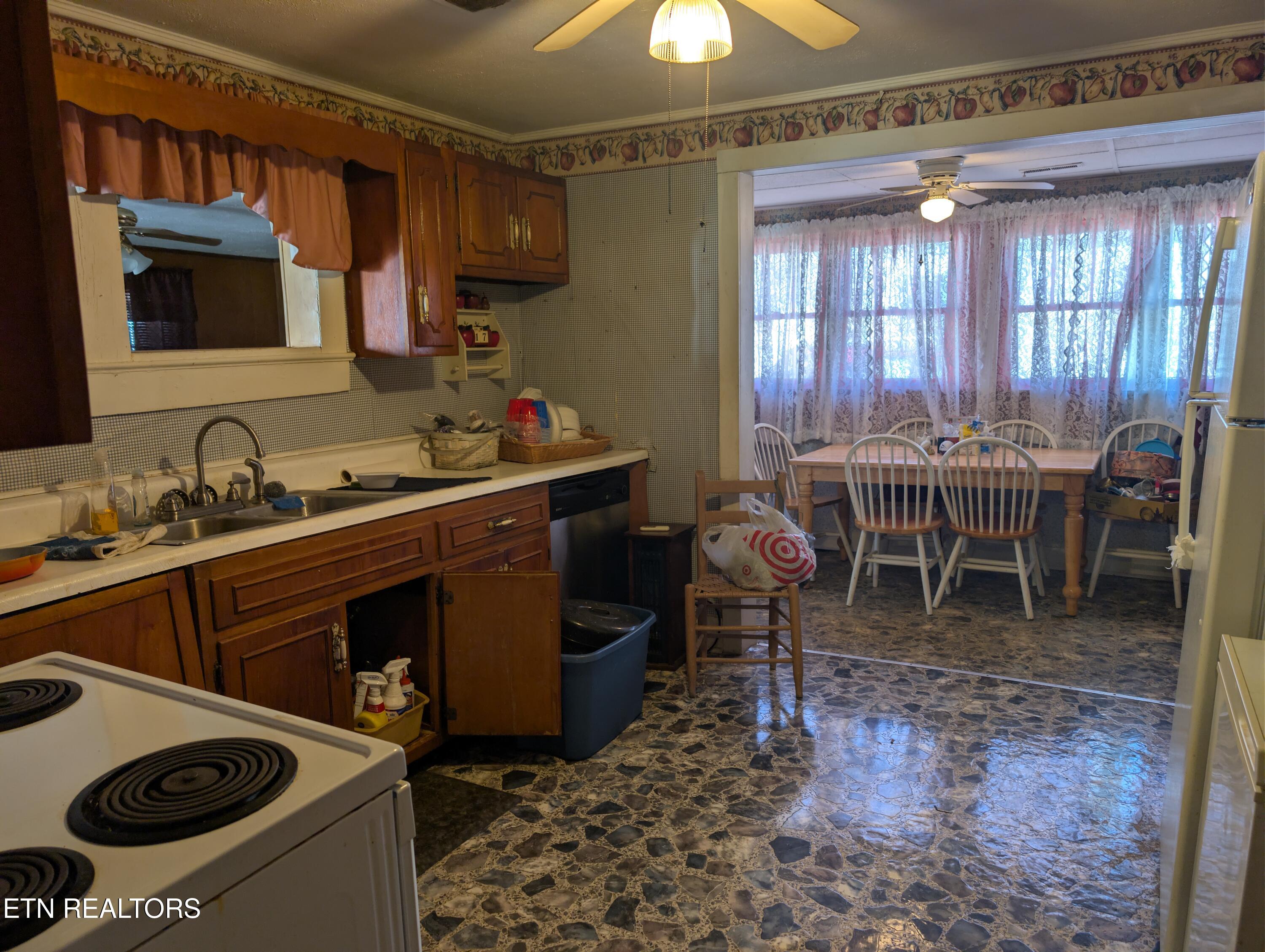 1720 Exeter Avenue Middlesboro, KY 40965 - Photo 13 of 15 1000012614