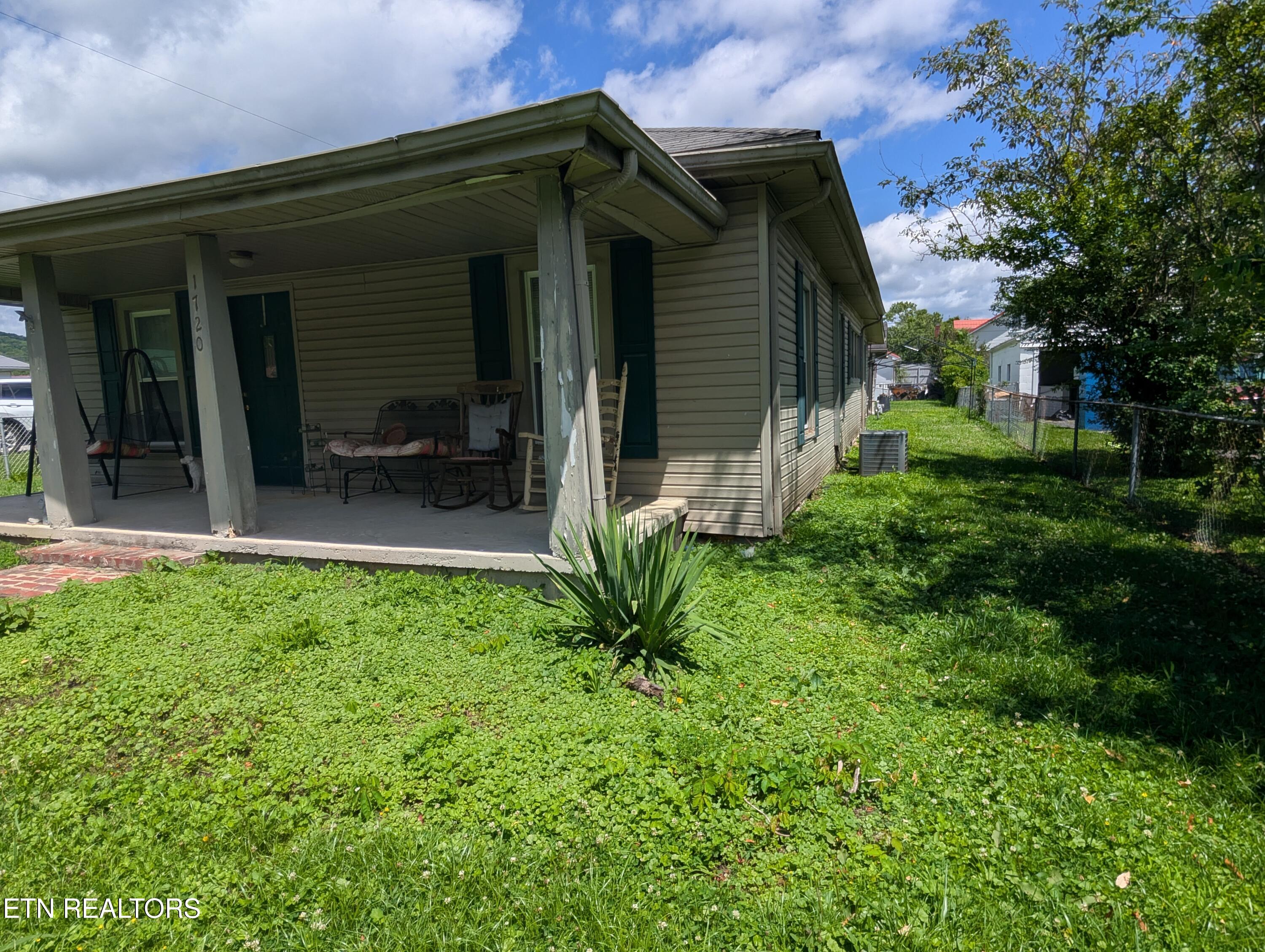 1720 Exeter Avenue Middlesboro, KY 40965 - Photo 2 of 15 1000006228